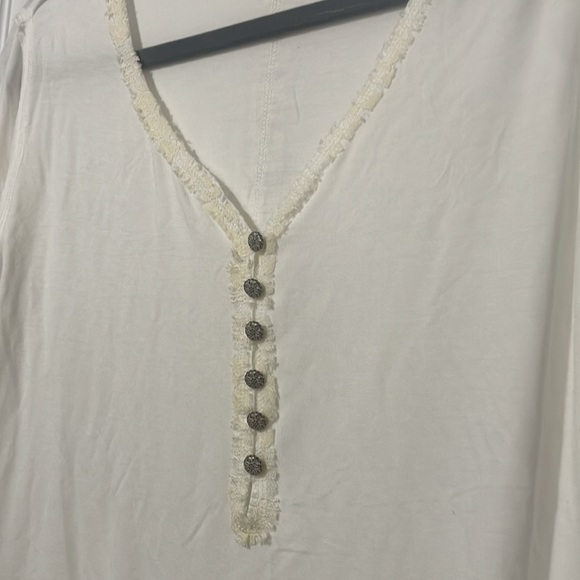 Nwt basic tee - Picture 4 of 4